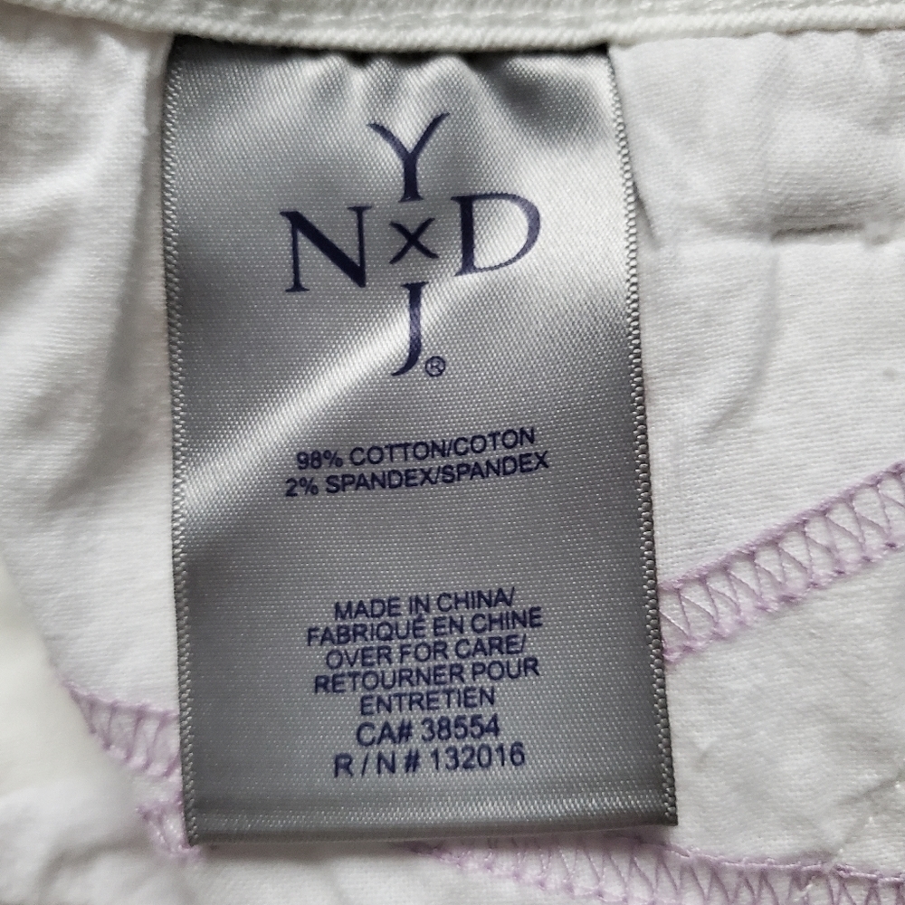 NYDJ Lift Tuck Capri Pants Size 2 - Picture 5 of 5
